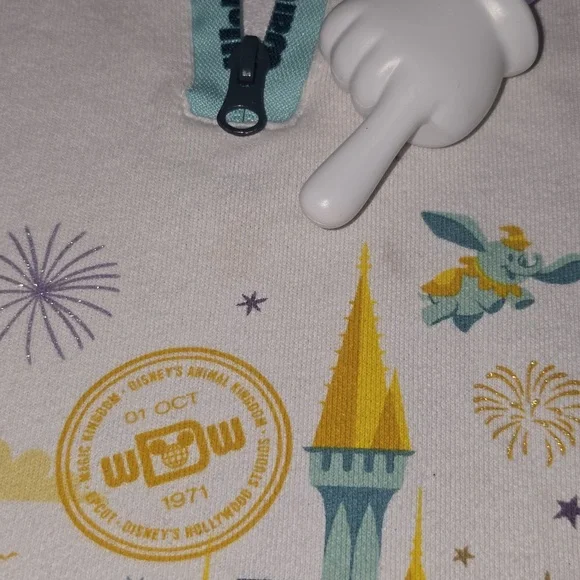 Walt Disney World Disney Parks Minnie Mouse Castle White Hoodie Sweatshirt Small - Picture 13 of 16